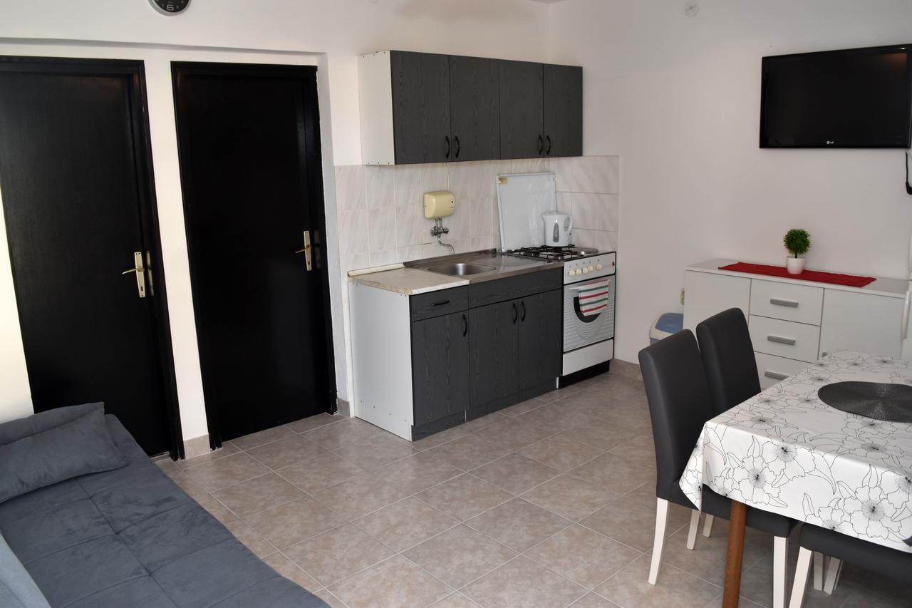 Apartments Oresic Vir Eksteriør bilde